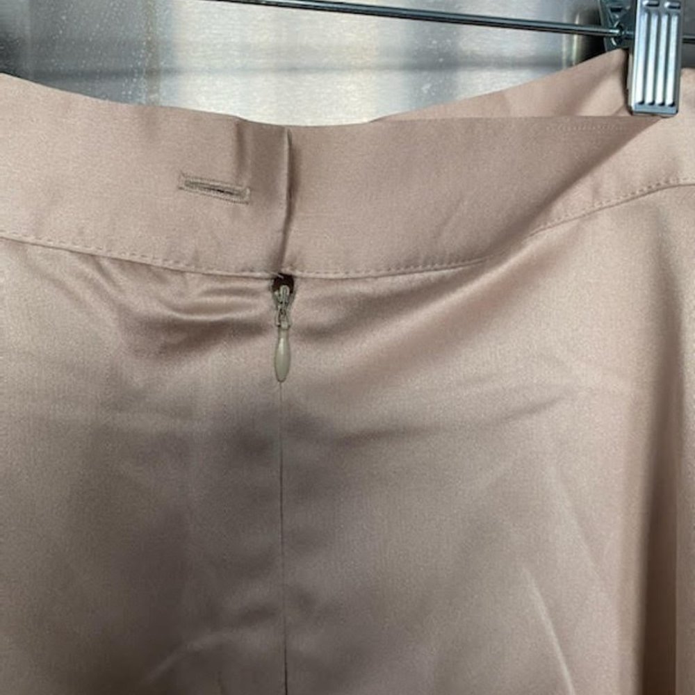DRESSY    LONG CIRCLE  SKIRT. - Picture 2 of 3